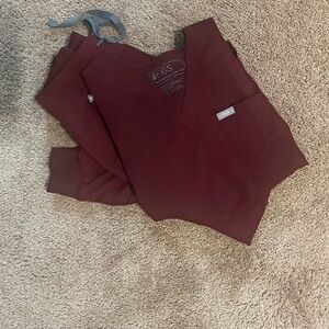 Figs Burgandy Scrub set XXS top, XS/P pant